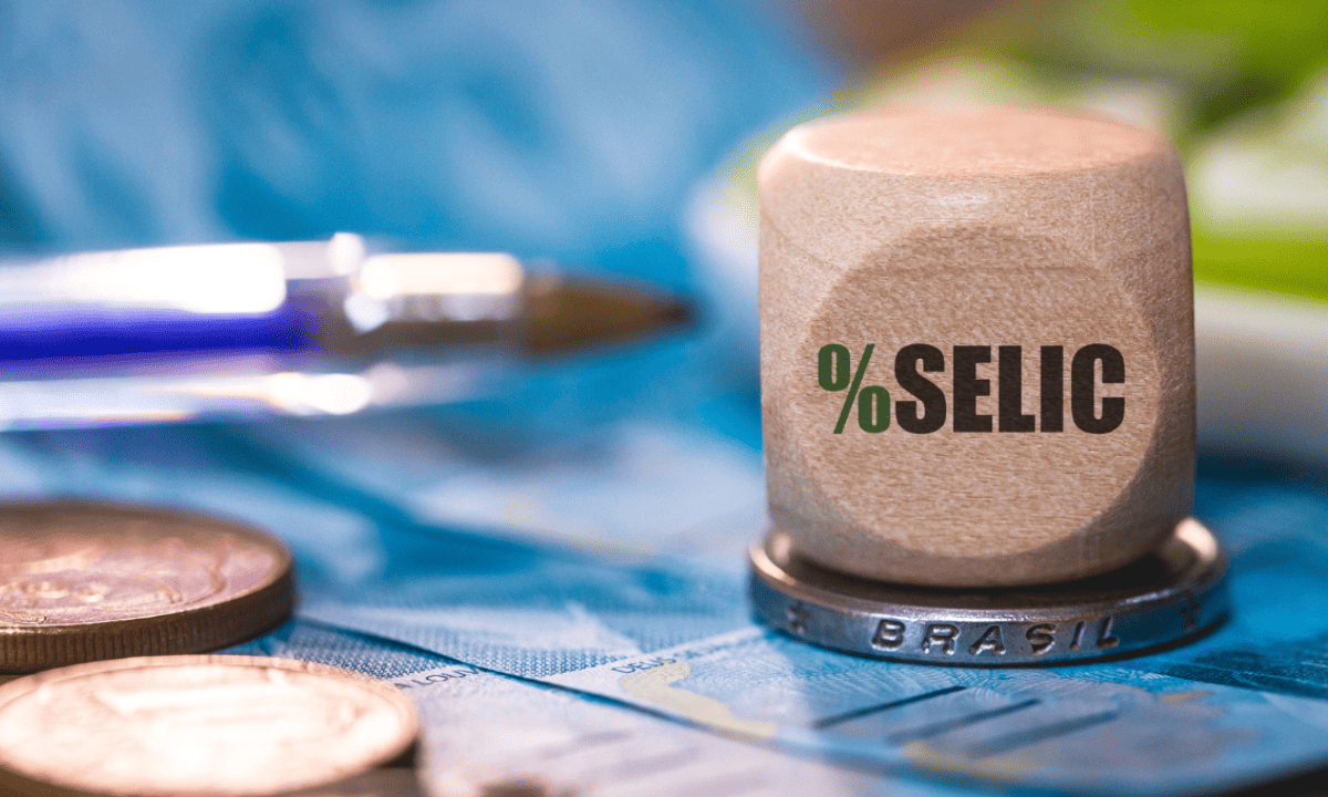 Selic a 15%, quanto rendem R$ 1 mil na poupança