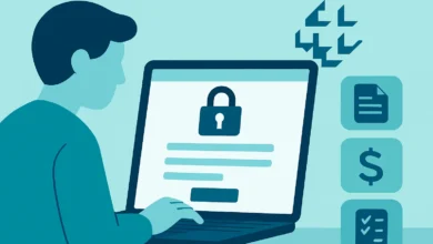 Pessoa consultando valores a receber no laptop com ícones de segurança e documentos